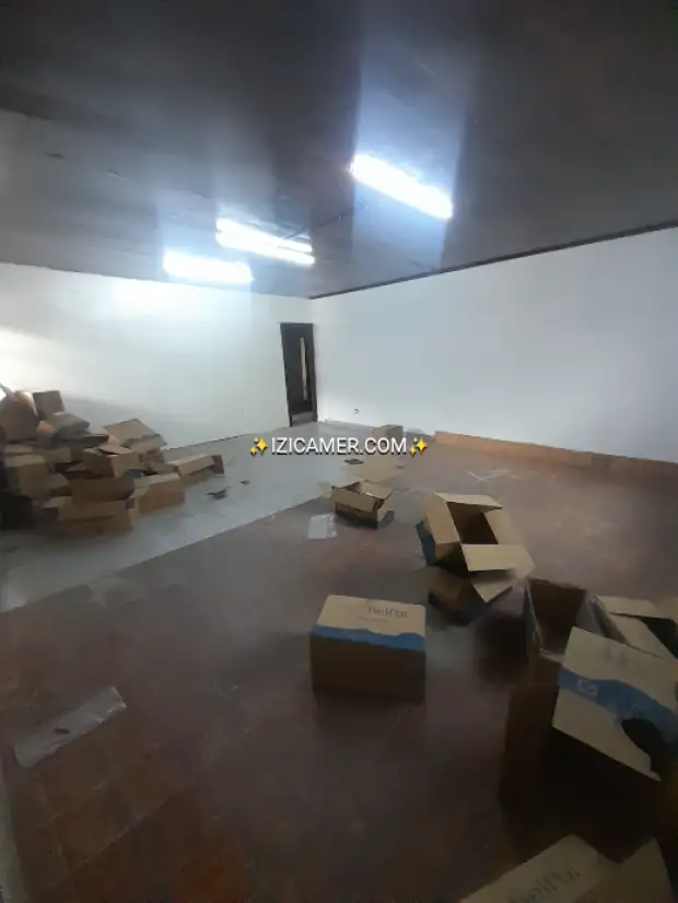Vaste appartement ree dé de chaussée à louer à akwa pour bureau commercial et habitation | IZICAMER