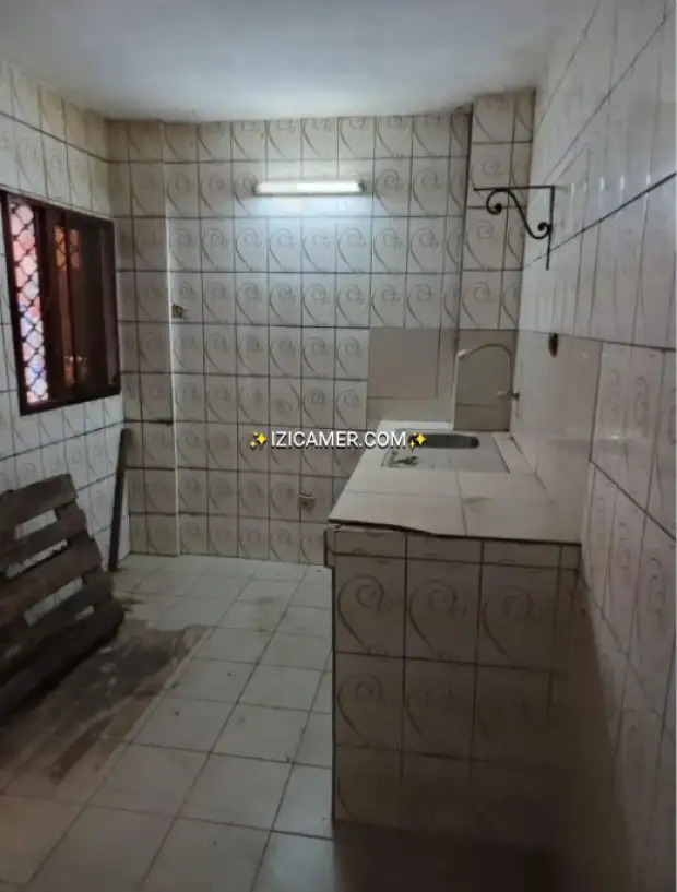 Magnifique appartement a louer a ndogbong bien situé | IZICAMER