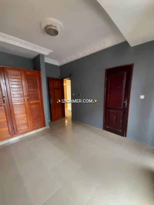 Magnifique appartement haute standing a louer ndogbong 2ch 3dch | IZICAMER