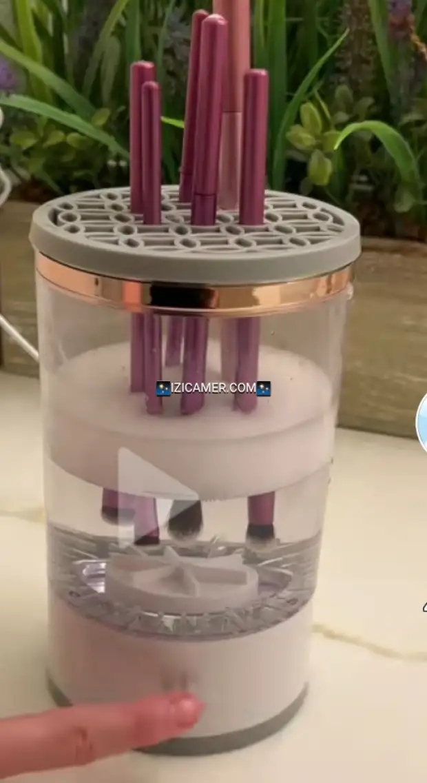 Machine nettoyage pour pinceau de make up | IZICAMER