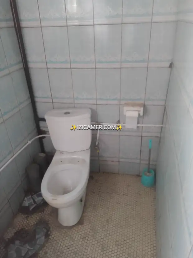 Vaste chambre staffé balcon personnel a louer a Ndogbong | IZICAMER