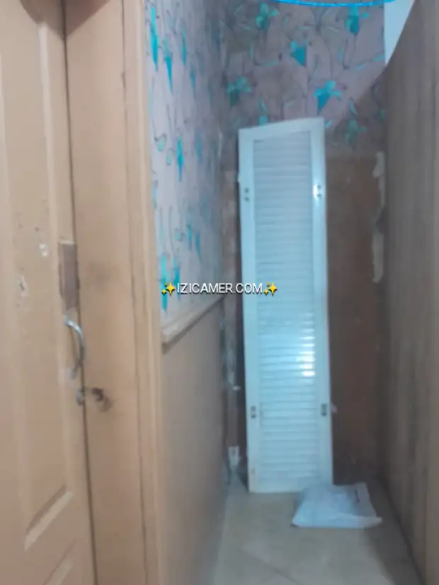 Chambre à louer pour bureau ou pour habitation située à Akwa collège de la salle 50000/mois Tel