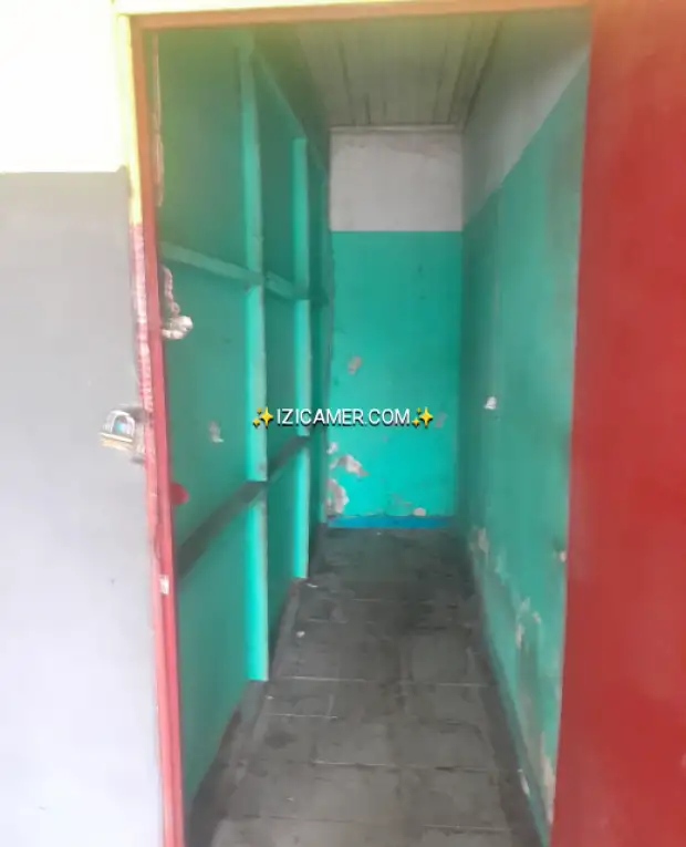 Open Space à louer bonabéri avec balcon privé 55000f *6 + 2 mois de caution Tel 657811632 | IZICAMER