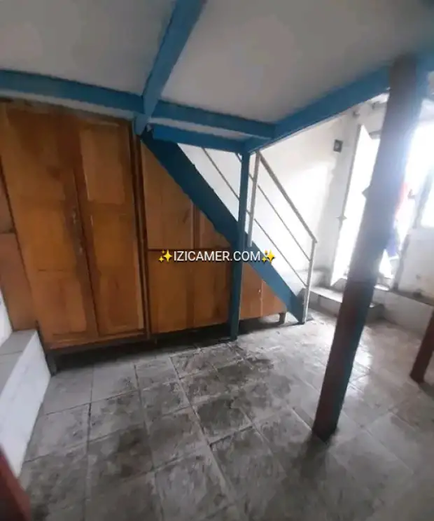 Local pour bureau à louer à deido bien situé 110000/mois 657811632 https://whatsapp.com/channel/0 | IZICAMER
