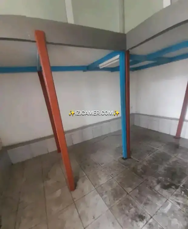 Local pour bureau à louer à deido bien situé 110000/mois 657811632 https://whatsapp.com/channel/0 | IZICAMER