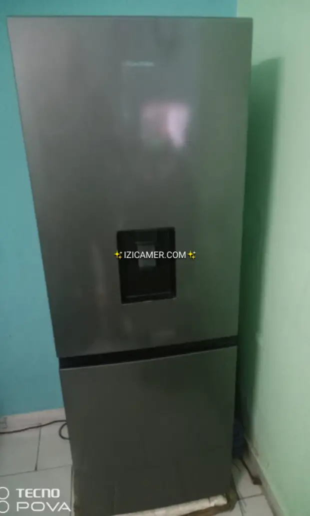 Réfrigérateur congélateur de marque HISENSE