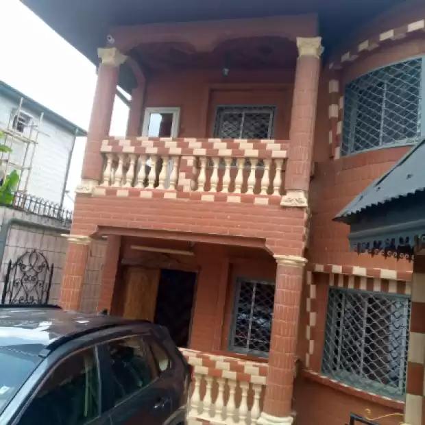 Duplex meublé à louer Logbaba