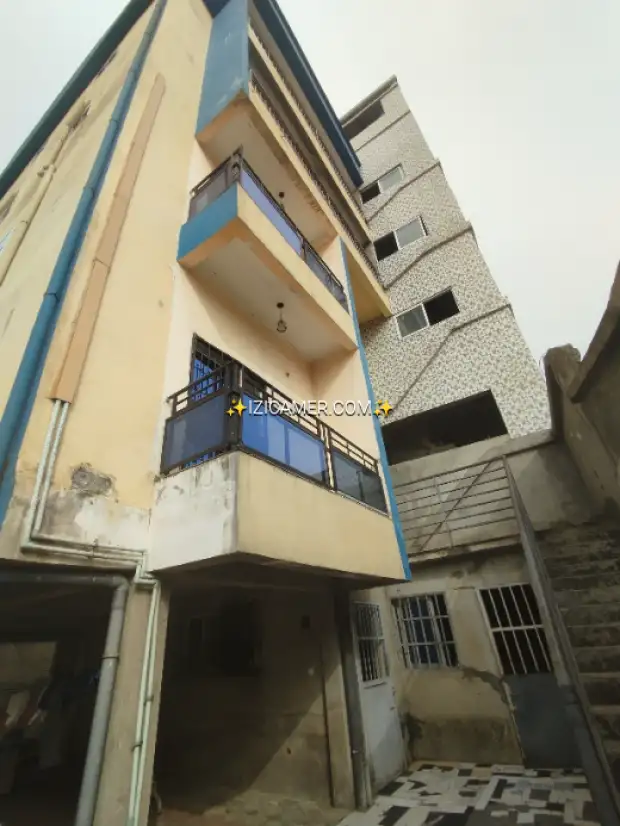 Immeuble à vendre Cité Chirac YASSA | IZICAMER