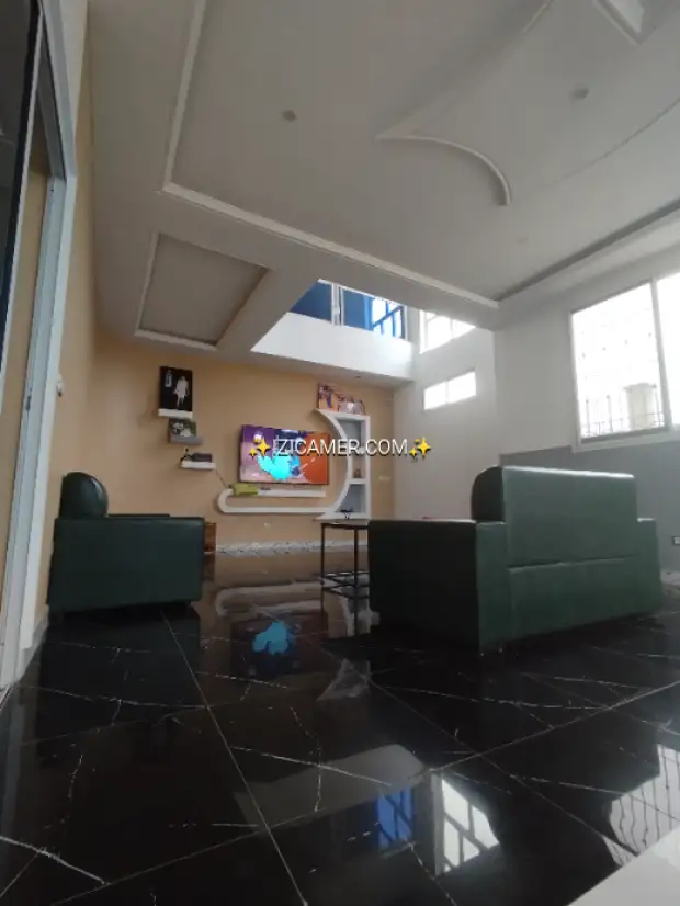 Immeuble à vendre Cité Chirac YASSA | IZICAMER