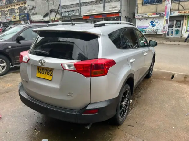 Toyota RAV4 2015 | IZICAMER