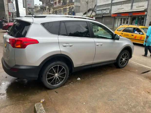 Toyota RAV4 2015 | IZICAMER