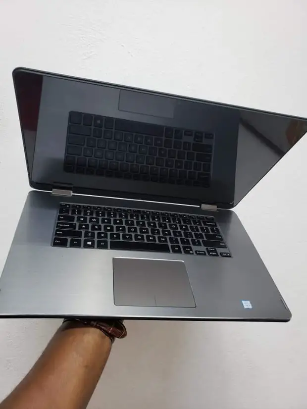 Dell inspiron 15-7568