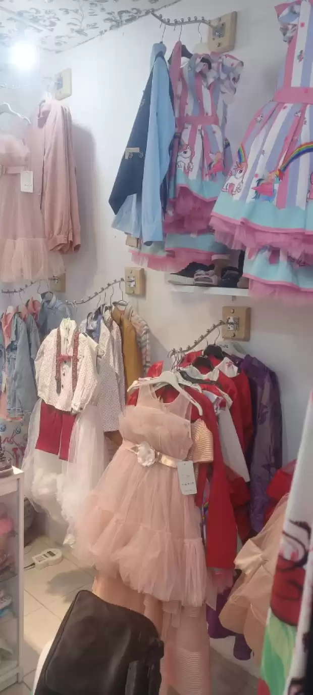 Fond de commerce vêtements enfants