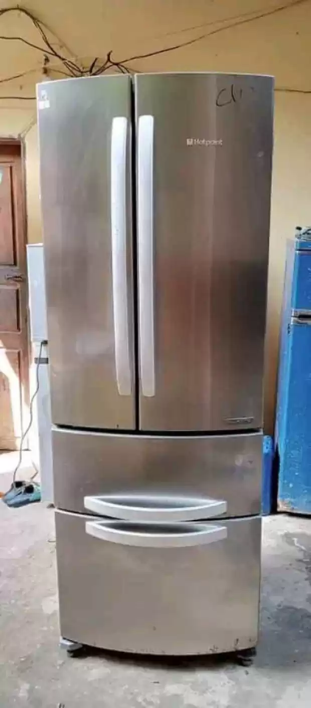 Grand frigo américain métallisé 400L