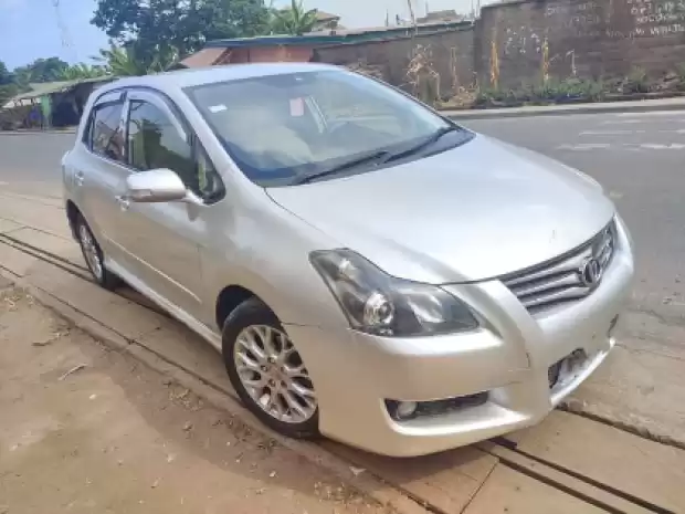 Toyota blade