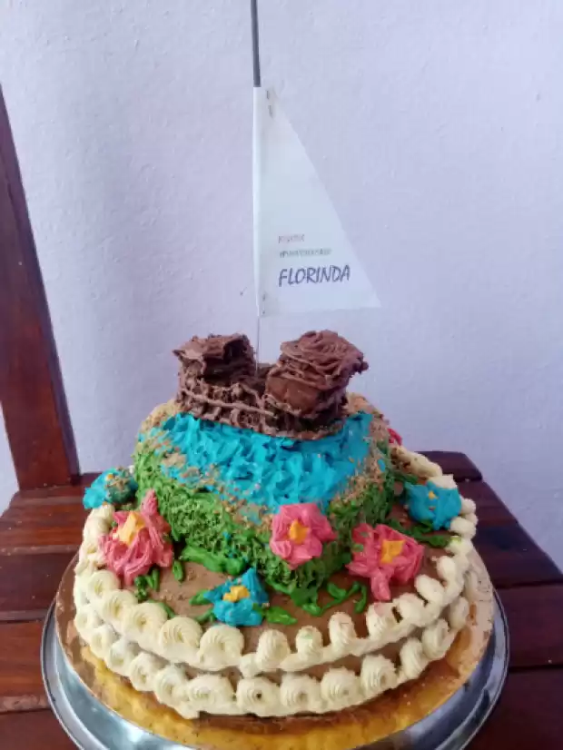 Gâteaux d'anniversaire délicieux et magnifiques