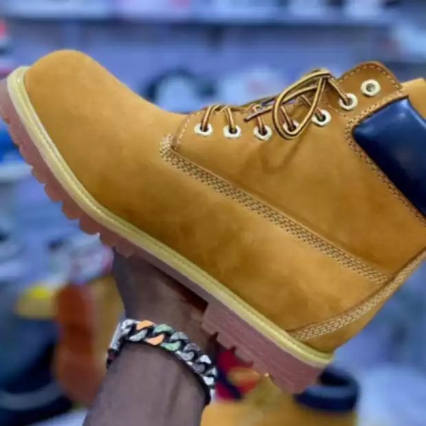 Chaussures homme Timberland original pointure 40 à 45