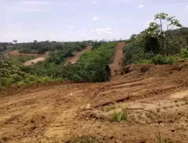 Terrain à vendre ngombé bien placé face logements sociaux titré