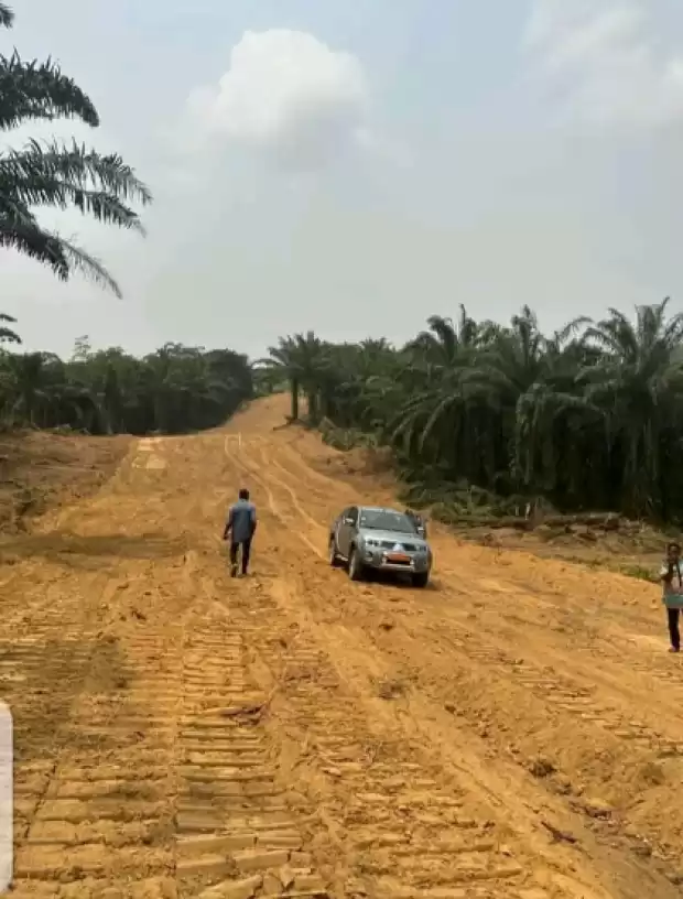 Terrain à vendre pk27 a1km du goudron titré | IZICAMER