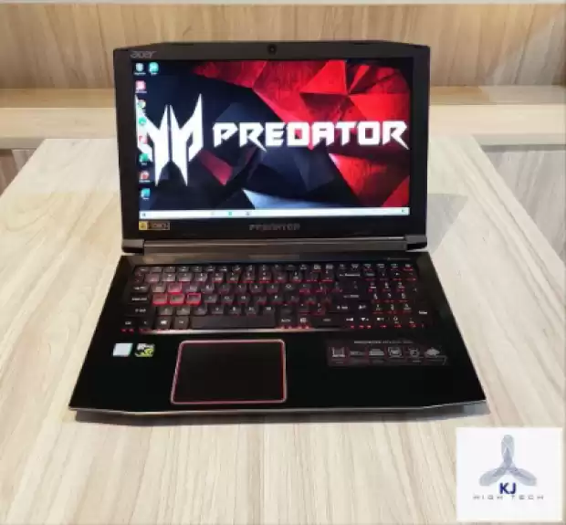 GAMING LAPTOP occasion ??   ACER PREDATOR HELIOS 300 ?
