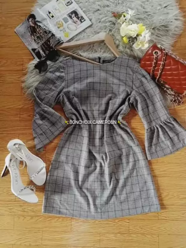 Robe courte ZARA
