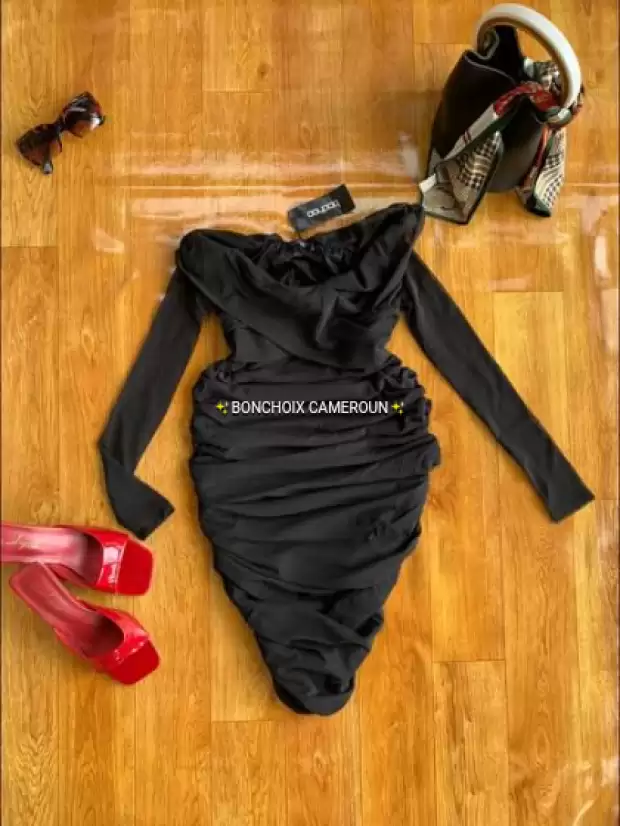 Robe de marque Boohoo | IZICAMER