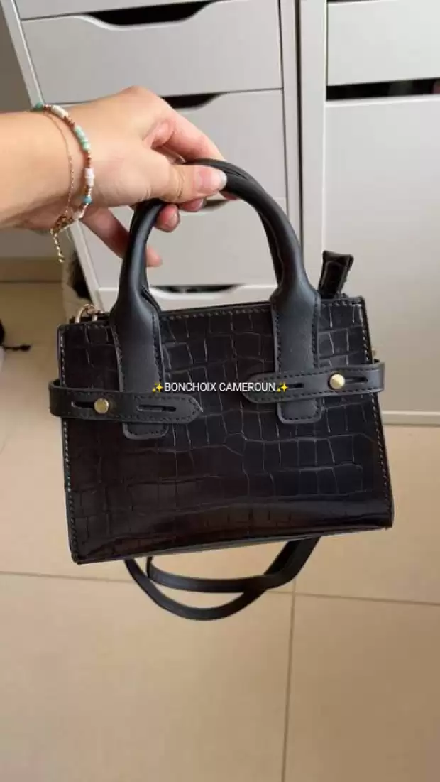 Petit sac en cuir vernis