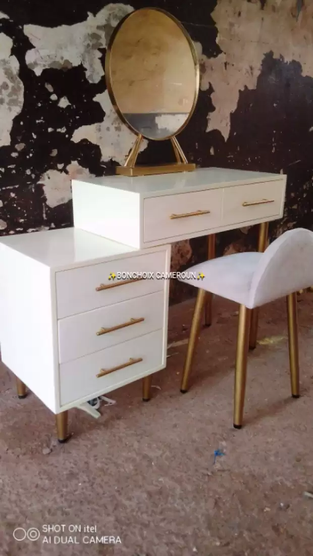 Coiffeuse pour femme