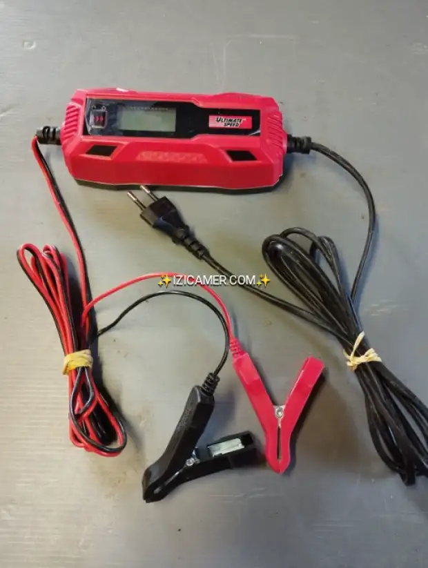 CAR and MOTORCYCLE BATTERY CHARGER ULGD 5.0 B1