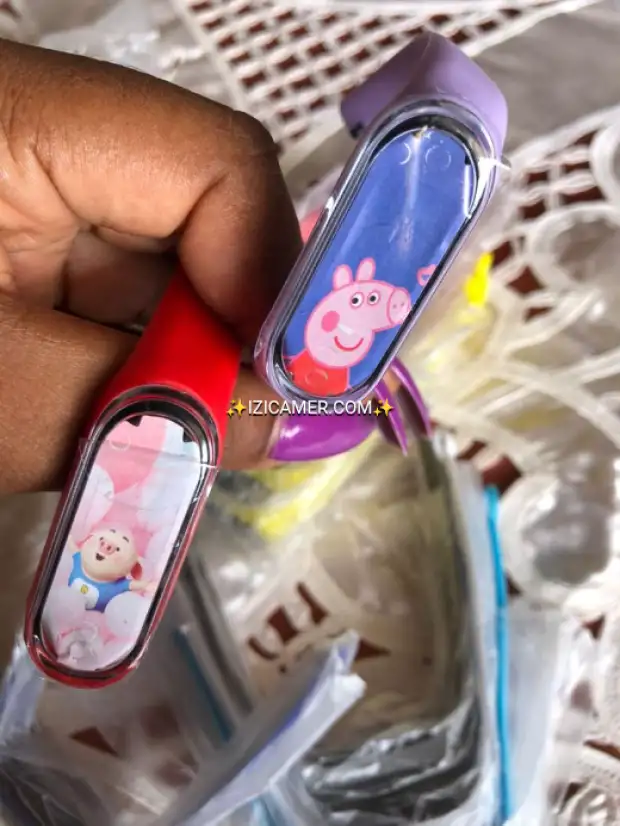 Montres électroniques avec effet SmartWatch pour enfants de 6 ans à 15 ans | IZICAMER