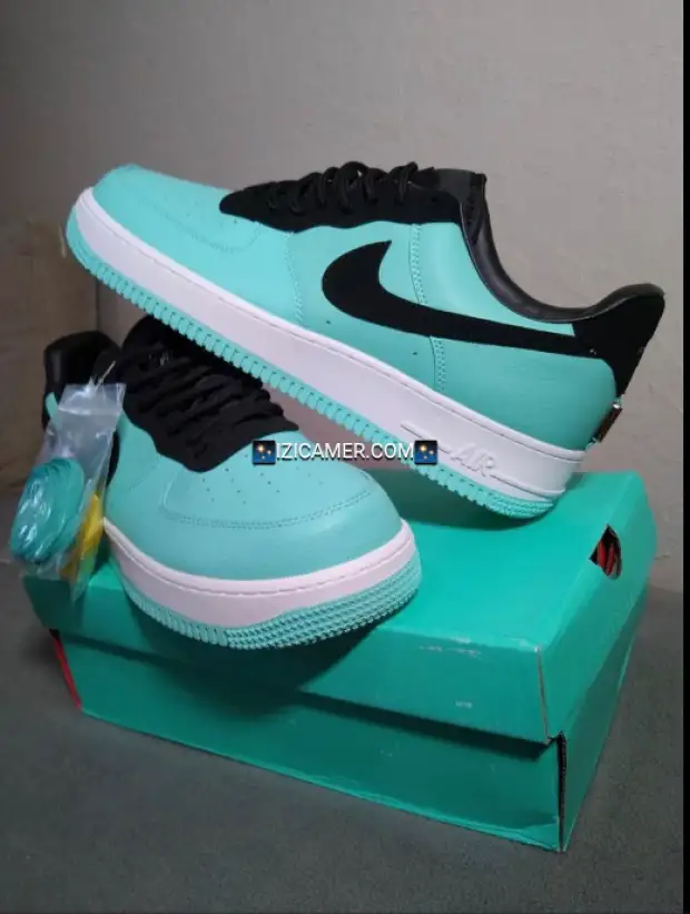 Nike Air Force 1 Low Reverse