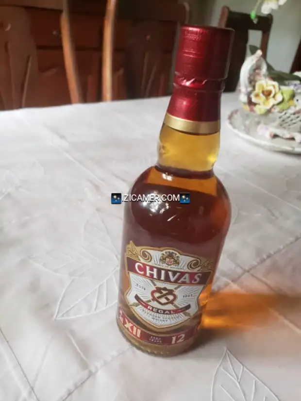 Jack Daniels et chivas 12ans dans carton 15000 la bouteille | IZICAMER