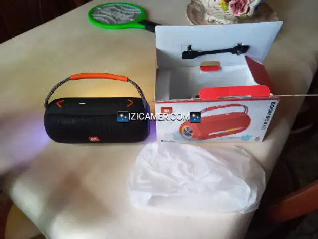 Jbl boombox 360 hoofer