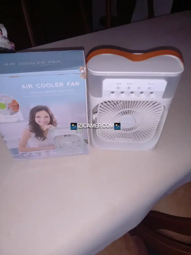 Mini climatiseur à eau et glaçon.