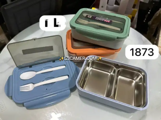 Grande gamelle compartimenté bien solide , intérieur en inoxe