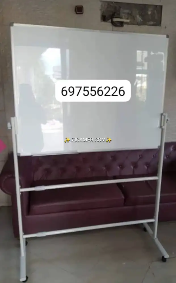 Tableau Blanc avec Trépied à Roulette